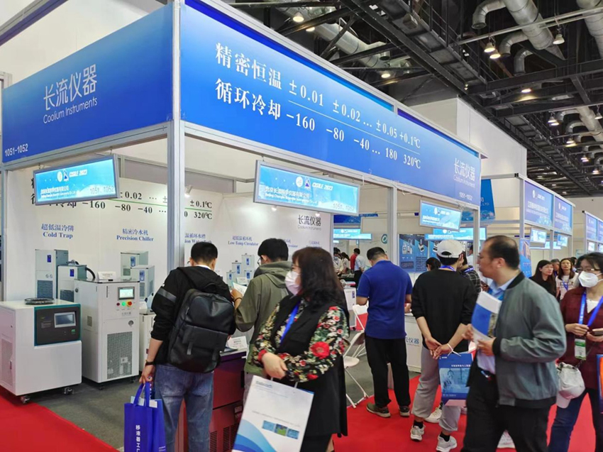 儀器展現(xiàn)場圖3.jpg