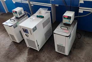 一臺(tái)HX-105制冷循環(huán)水浴，如何一拖二冷卻兩臺(tái)串聯(lián)粘度計(jì)？