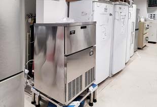 雪花制冰機(jī)在生物化學(xué)實(shí)驗(yàn)中的關(guān)鍵作用